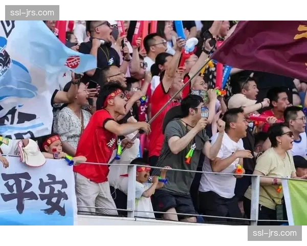 “全民足球月”活动在欧洲多国启动，鼓励草根参与